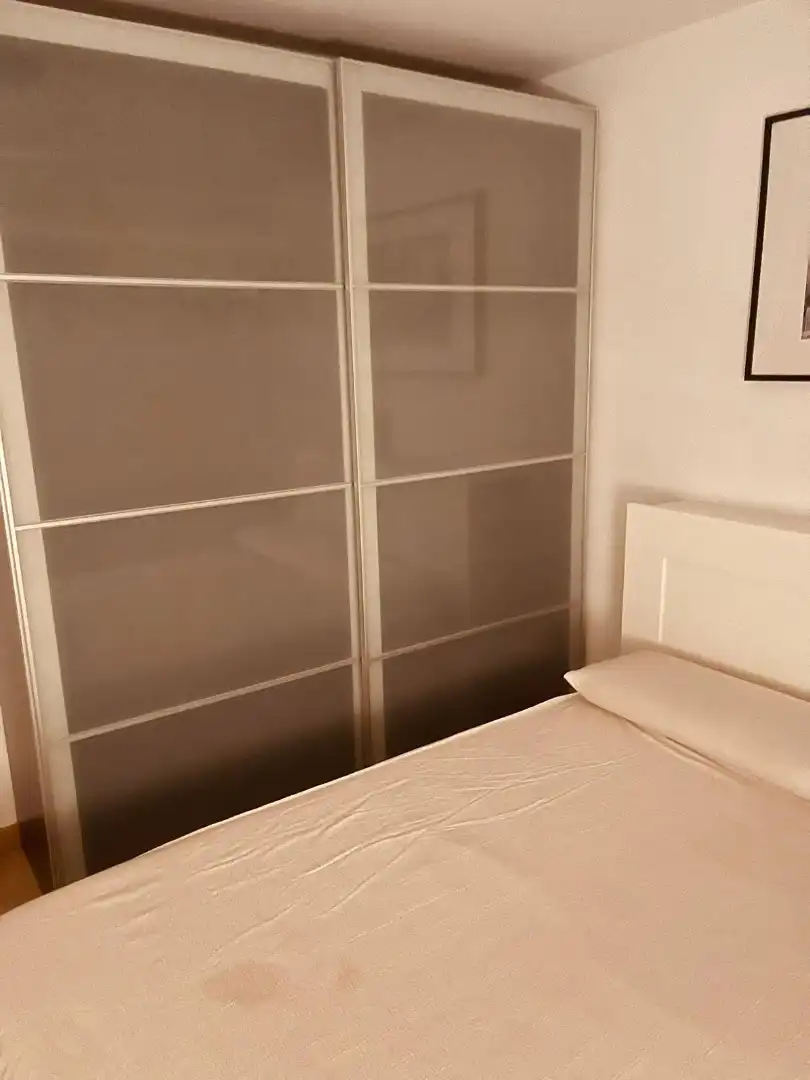 Habitación de Piso de alquiler en Granada con Aire acondicionado, Calefacción y Parquet