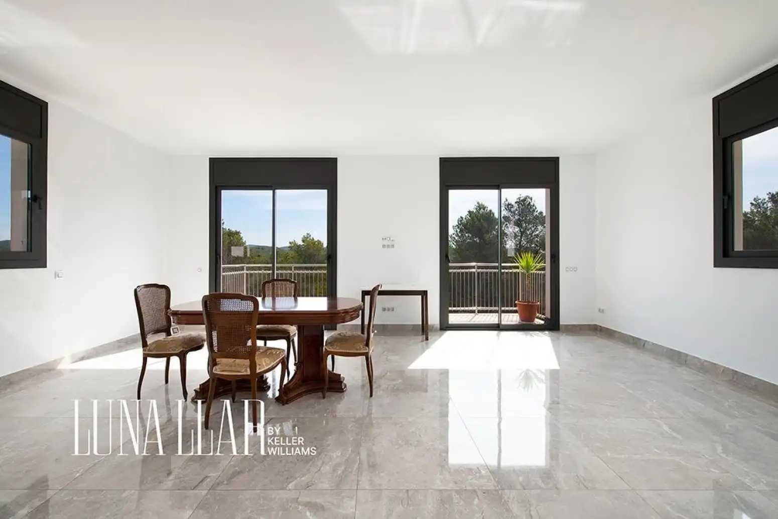 Dining room of Houses for sale in Sant Pere de Ribes