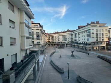 Pis amb ascensor en venda a Del del Caddie Plaza - Plaza Caddie Plaza