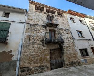 Vista exterior de Casa o xalet en venda en Lledó amb Jardí privat