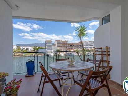 Terrassa de Apartament en venda en Empuriabrava amb Aire condicionat i Moblat