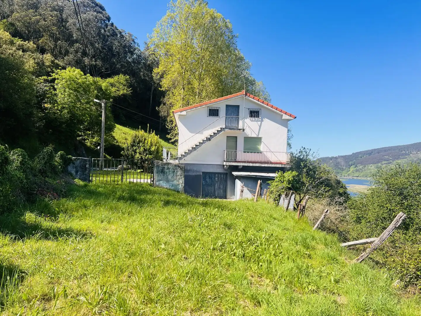 Vista exterior de Casa o chalet en venta en Voto con Terraza, Trastero y Balcón