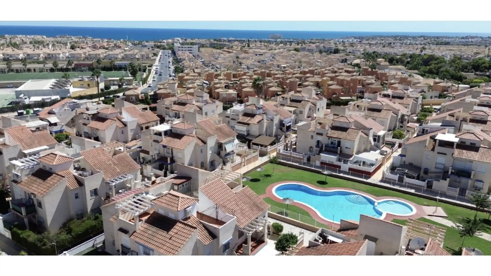Vista exterior de Apartamento en venta en Orihuela con Balcón
