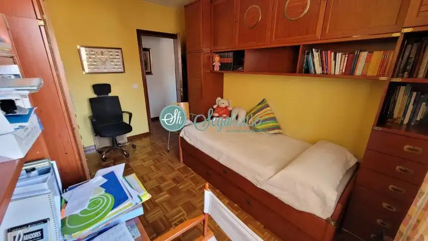 Bedroom of Flat for sale in Segovia  with Heating, Parquet flooring and Terrace