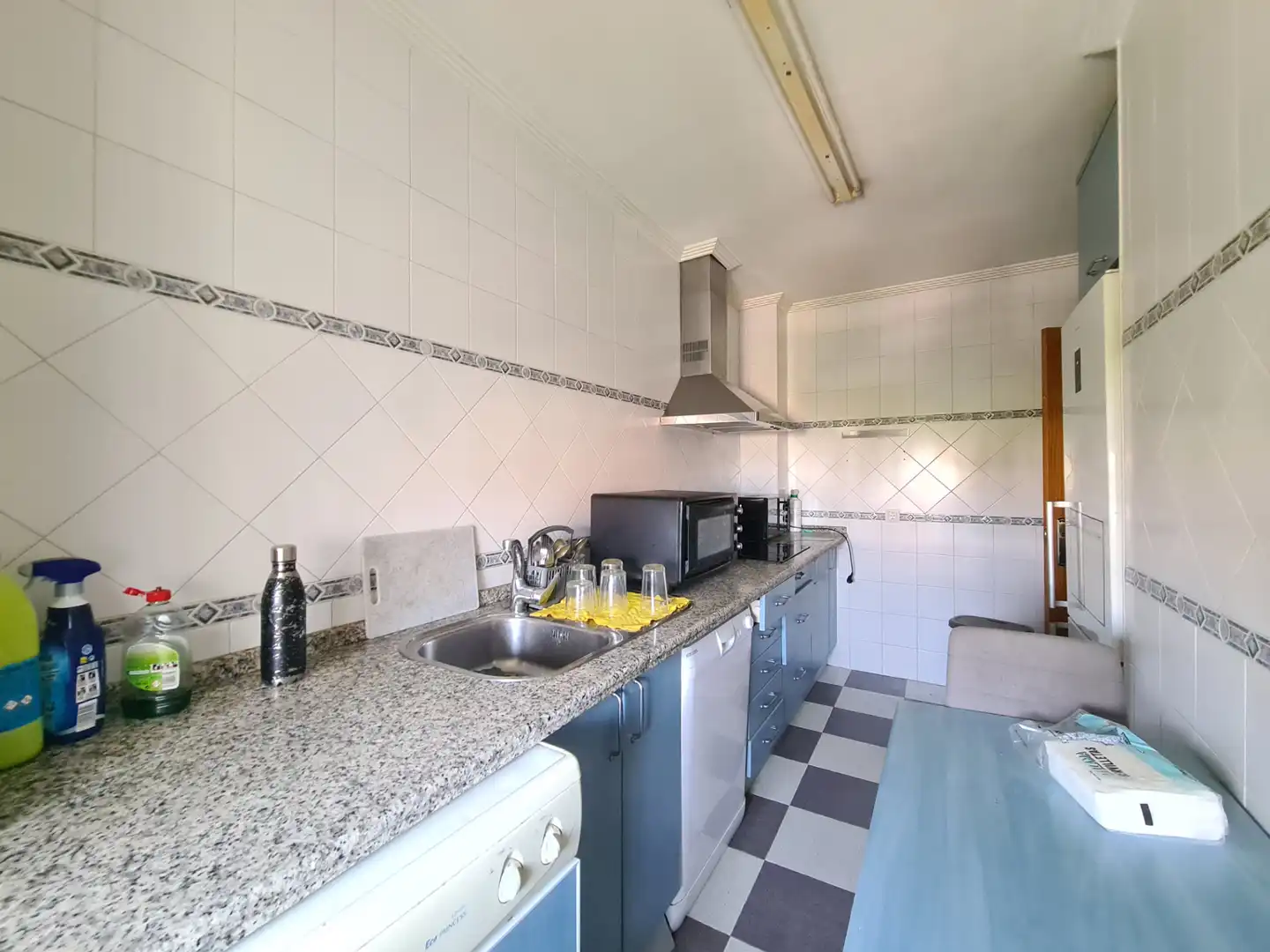 Kitchen of Flat for sale in Sevilla  with Air Conditioner, Terrace and Balcony