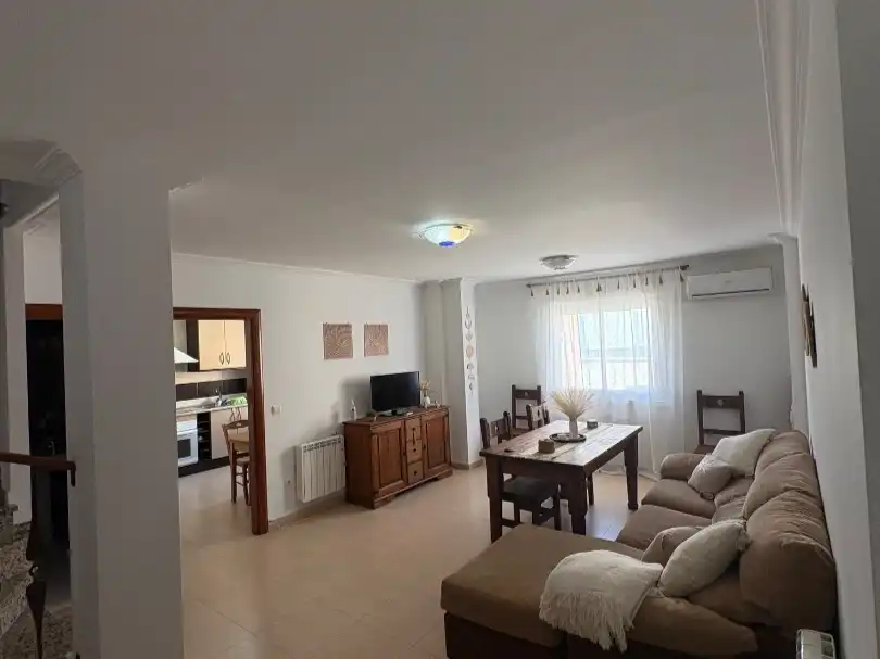 Sala d'estar de Pis de lloguer en Úbeda amb Aire condicionat, Calefacció i Terrassa