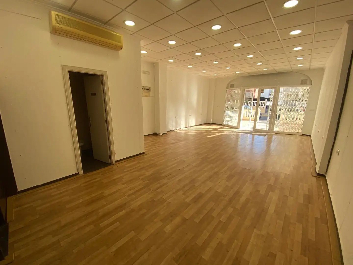 Locale commerciale in vendita a Xeraco, imagen 2