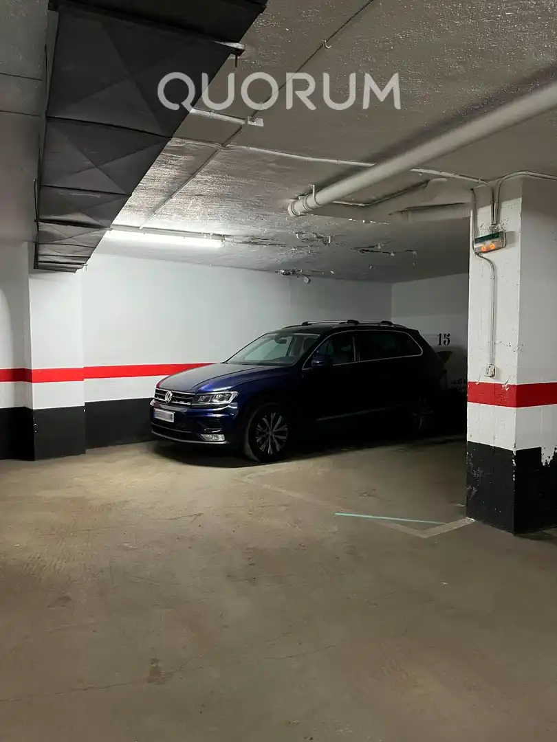 Parking de Piso en venta en Bilbao  con Calefacción y Trastero