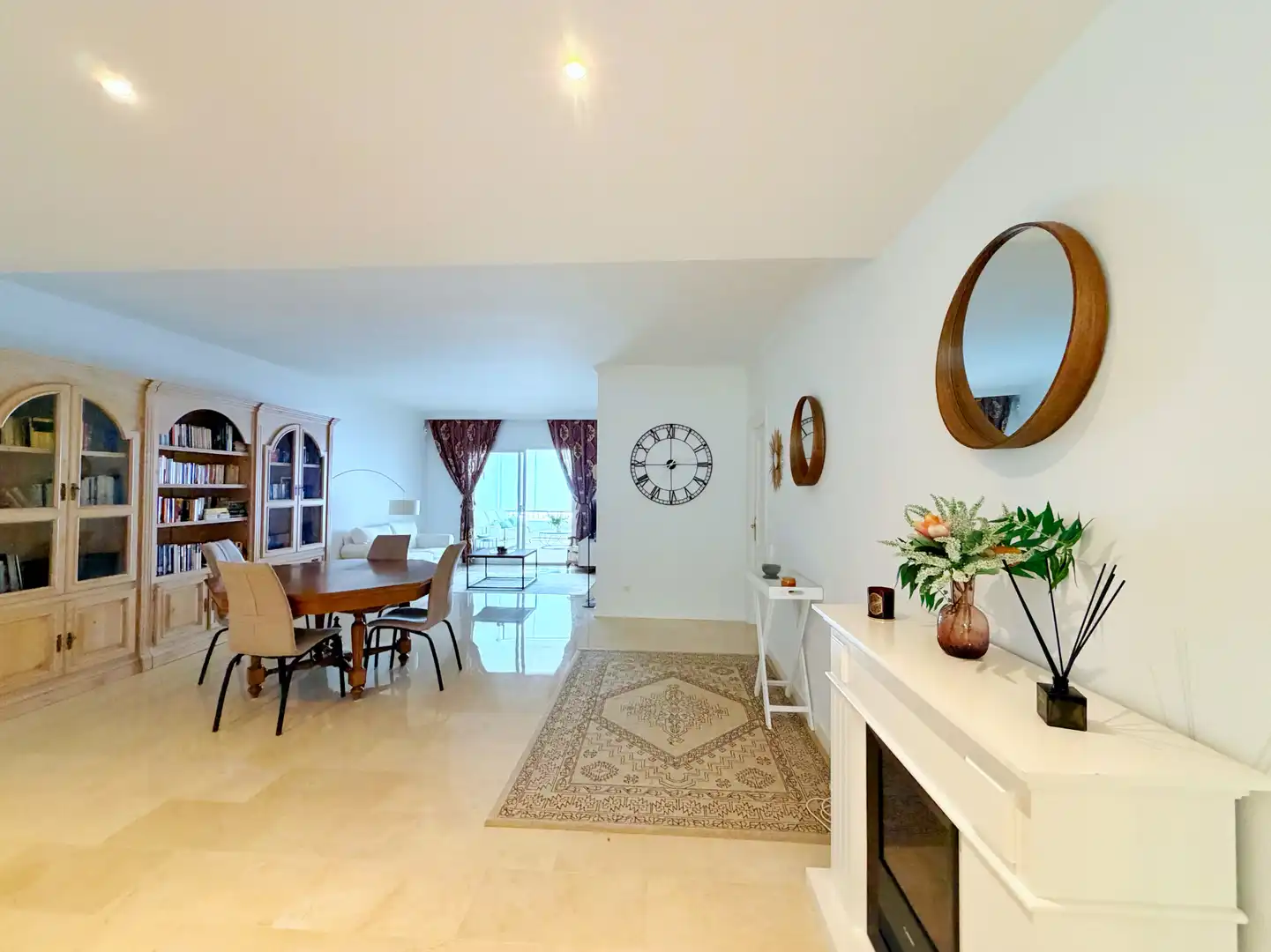 Comedor de Piso de alquiler en Benahavís con Aire acondicionado, Calefacción y Terraza