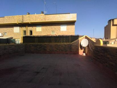 Vista exterior de Dúplex en venda en  Logroño amb Calefacció, Parquet i Terrassa