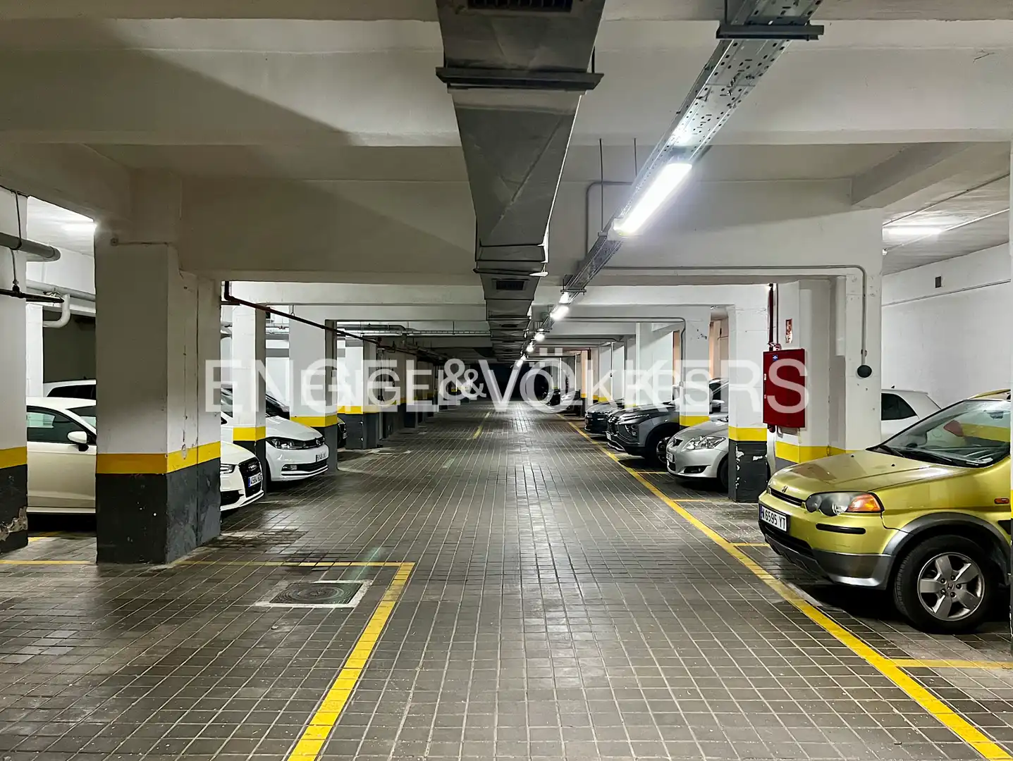 Parking of Flat for sale in Madrid  with Heating, Parquet flooring and Terrace