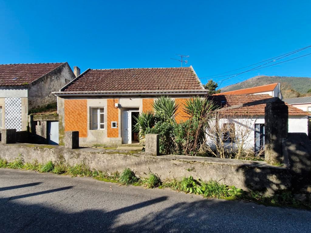 Exterior view of House or chalet for sale in A Pobra do Caramiñal  with Private garden and Storage room