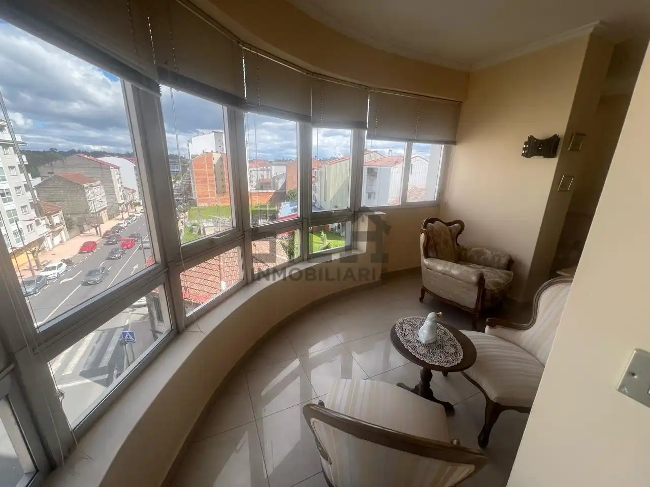 Living room of Flat for sale in O Carballiño    with Heating, Parquet flooring and Furnished