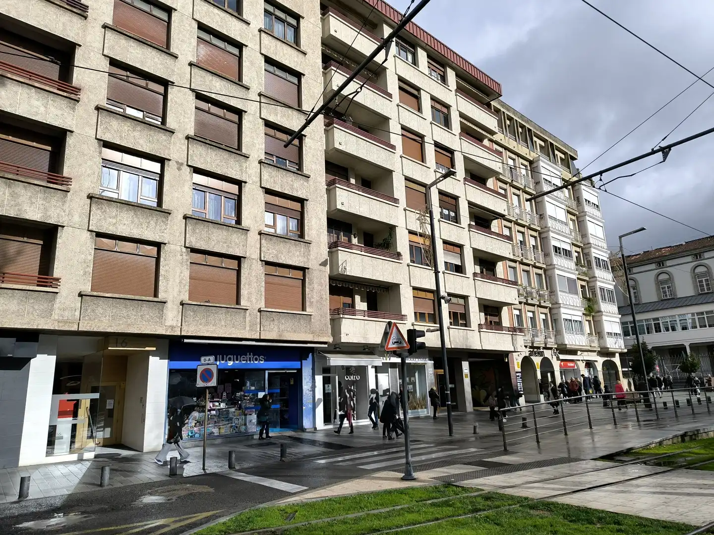 Vista exterior de Pis en venda en Vitoria - Gasteiz amb Aire condicionat, Calefacció i Terrassa