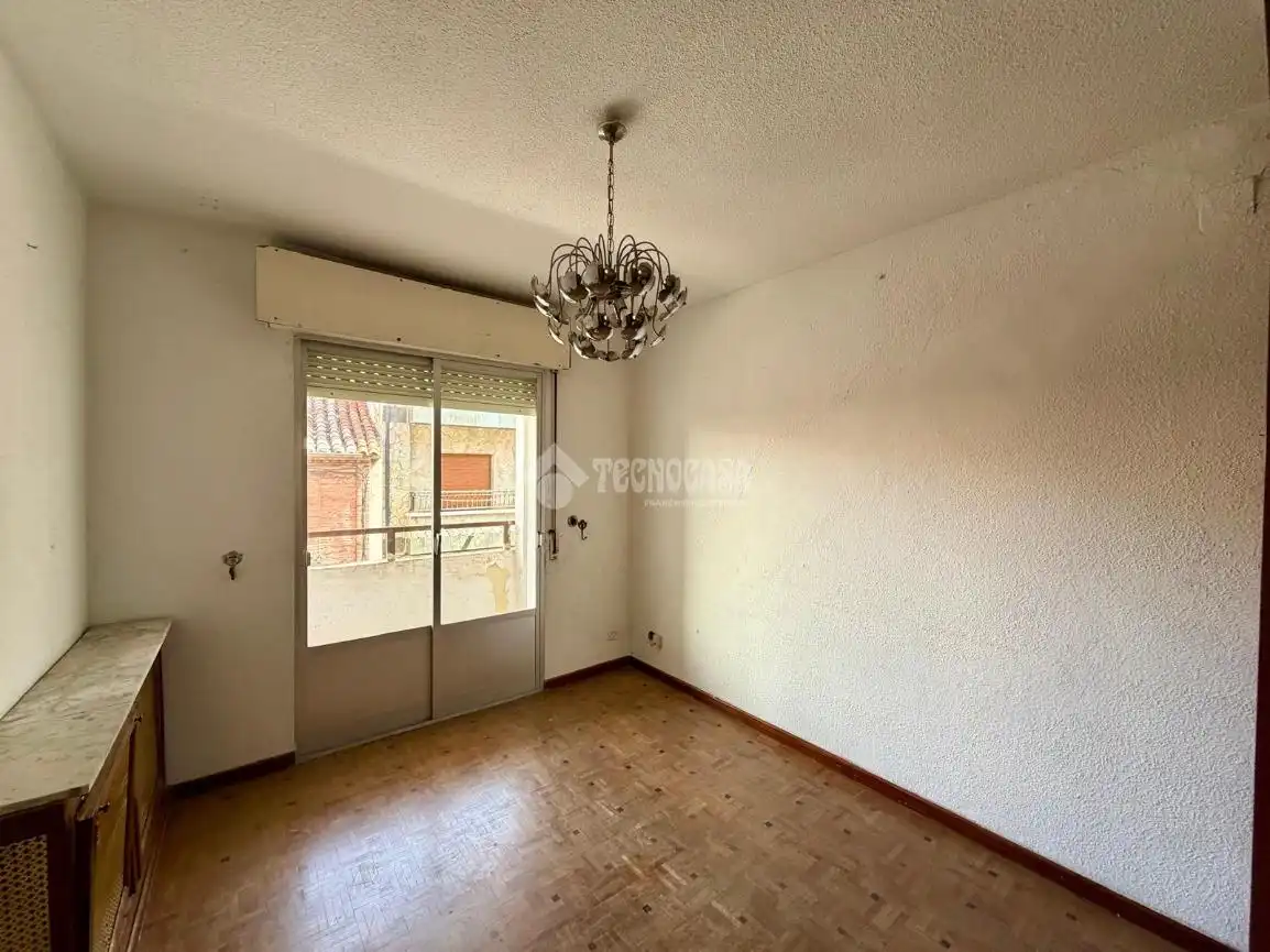 Dormitori de Pis en venda en Valdepeñas amb Parquet i Terrassa