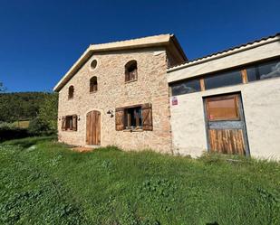 Vista exterior de Finca rústica en venda en Santa Maria de Miralles amb Calefacció i Jardí privat