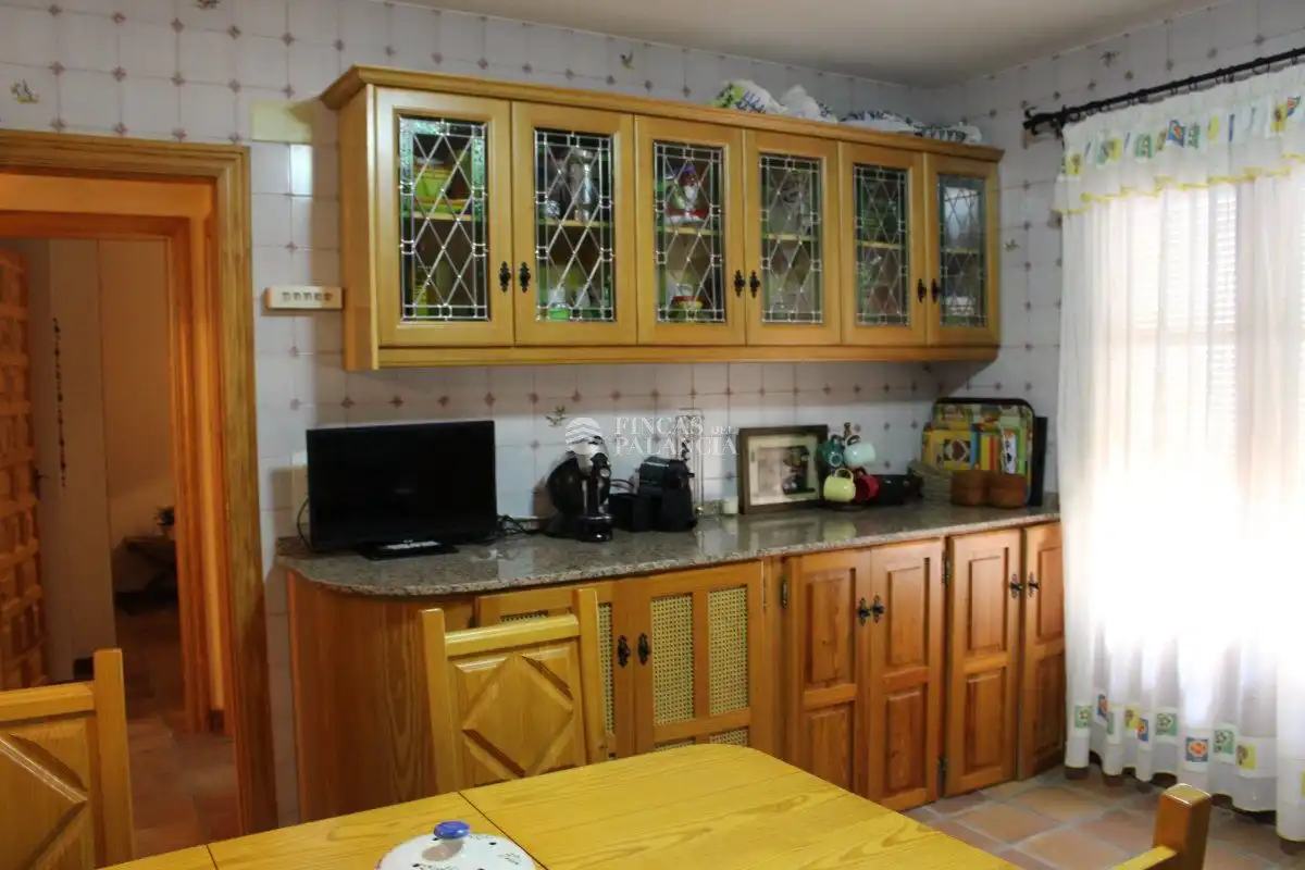 Cuina de Casa o xalet en venda en Segorbe amb Calefacció, Jardí privat i Terrassa