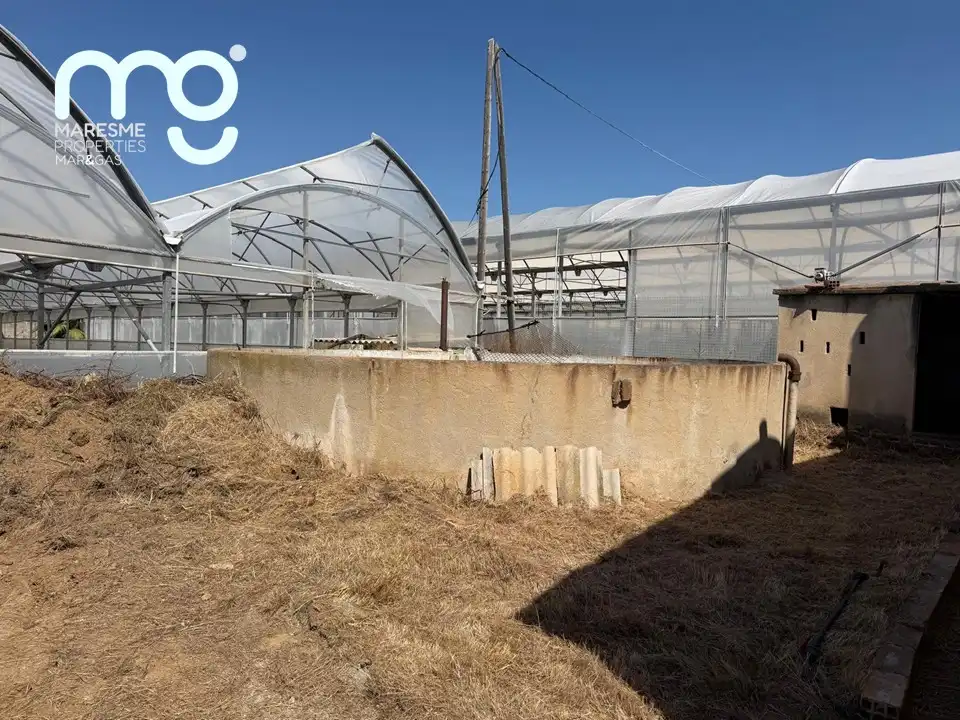 Vista exterior de Finca rústica en venta en Vilassar de Mar con Jardín privado y Alarma