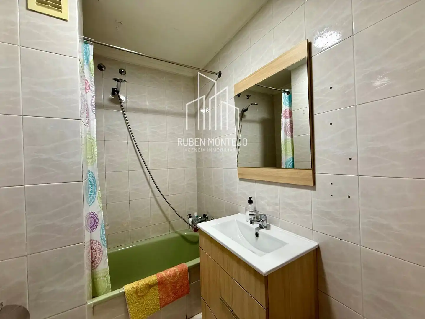 Badezimmer von Wohnung zur Miete in Salamanca mit Heizung, Parkett und Terrasse