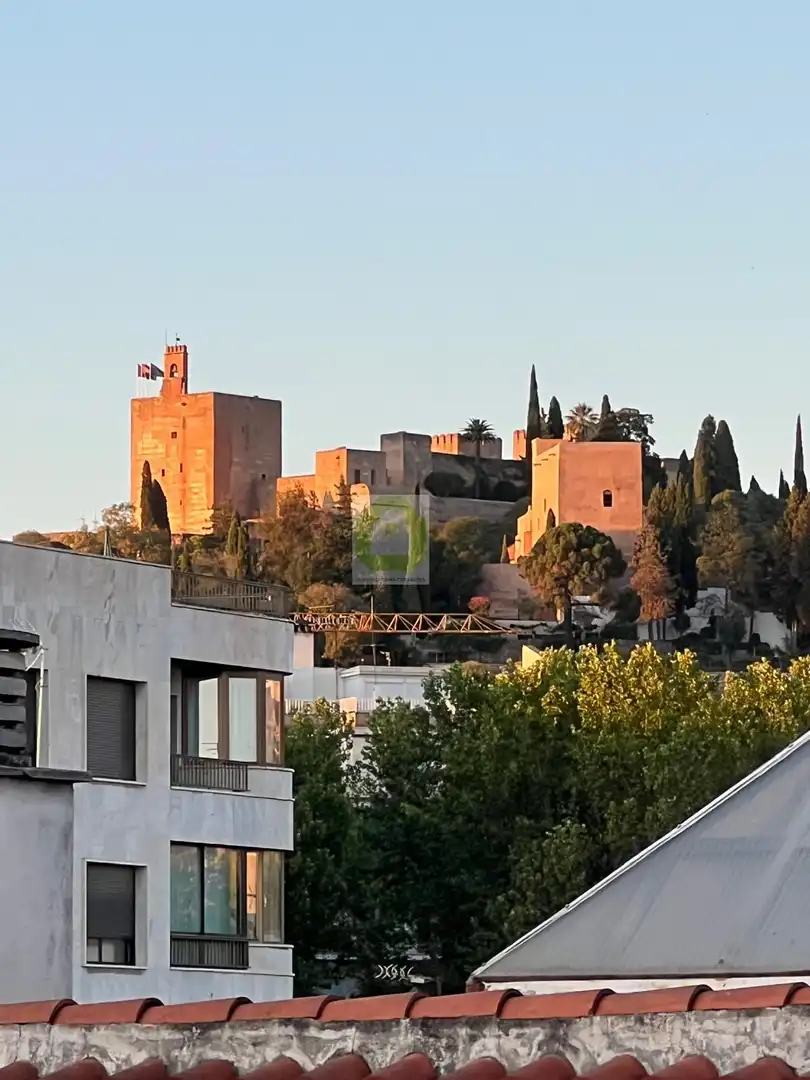 Piso con terraza en alquiler en San Anton