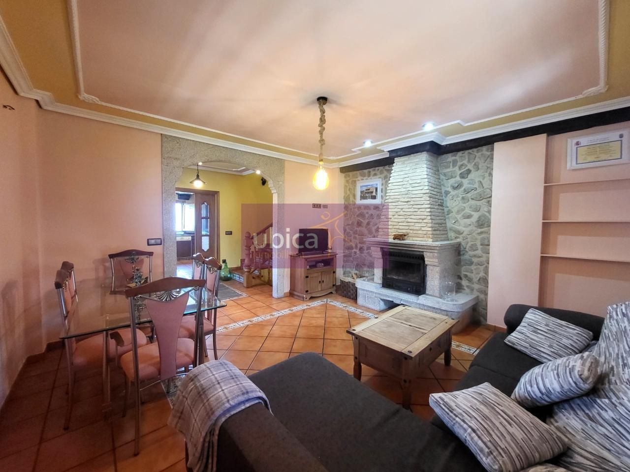 Sala de estar de Casa o chalet en venta en Redondela con Calefacción, Jardín privado y Terraza