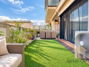 Duplex avec ascenseur à vendre à Centre - Cordelles