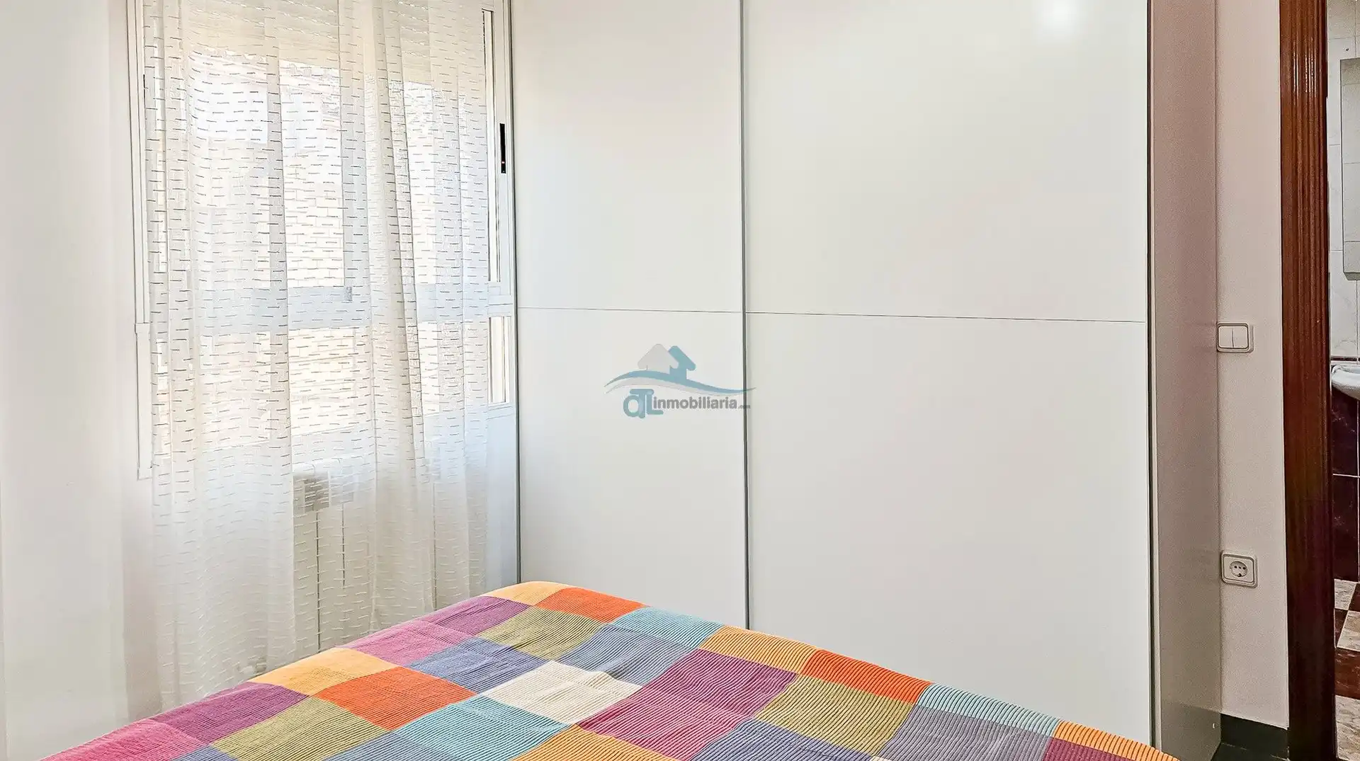Dormitori de Pis en venda en Linares amb Aire condicionat, Calefacció i Terrassa