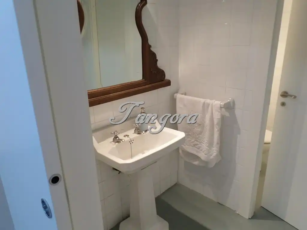 Badezimmer von Geschaftsraum zur Miete in Getxo 