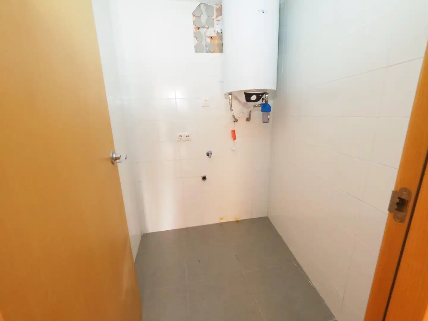 Badezimmer von Maisonette zum Verkauf in Vila-seca mit Parkett