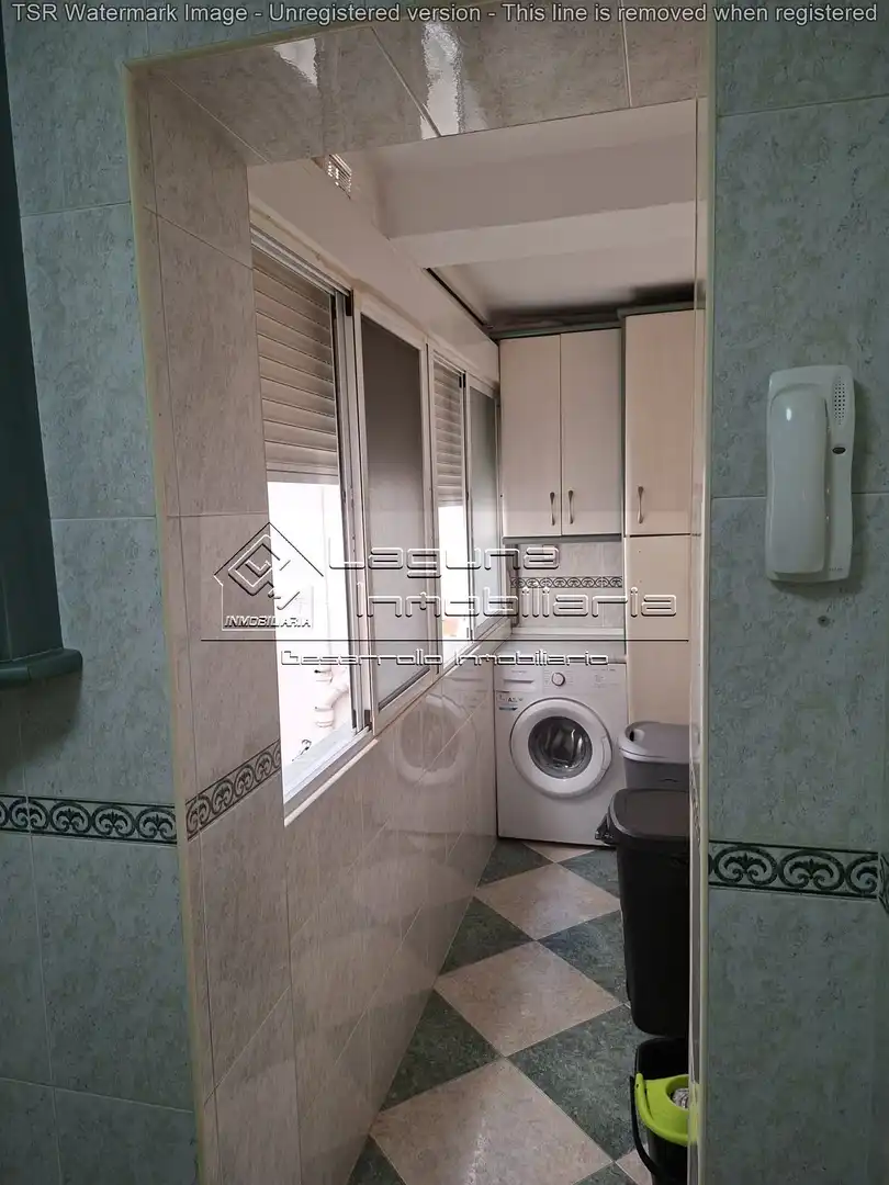 Baño de Piso en venta en Cádiz con Aire acondicionado