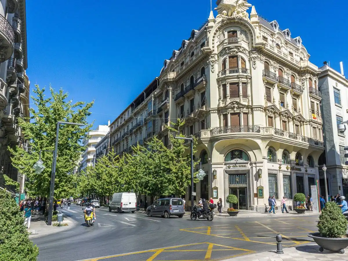 Vista exterior de Piso en venta en Granada con Aire acondicionado, Calefacción y Horno