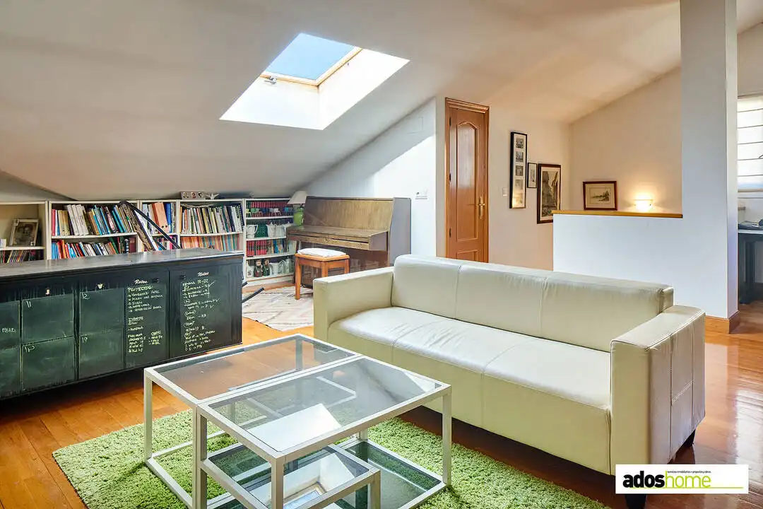 Sala de estar de Casa adosada en venta en Zarautz con Calefacción