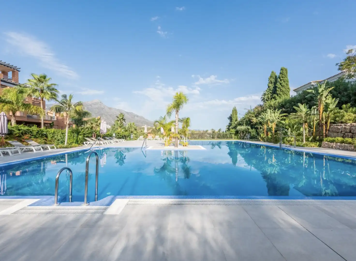 Penthouse with pool for sale in Nueva Andalucía, imagen 25