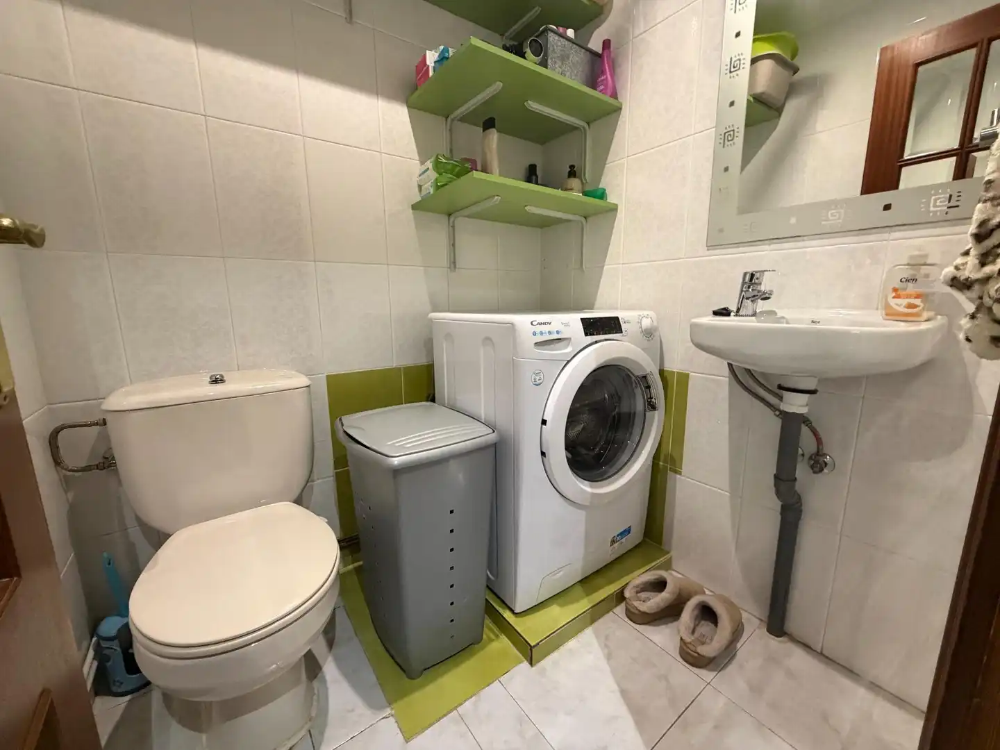 Baño de Piso de alquiler en Santander con Calefacción