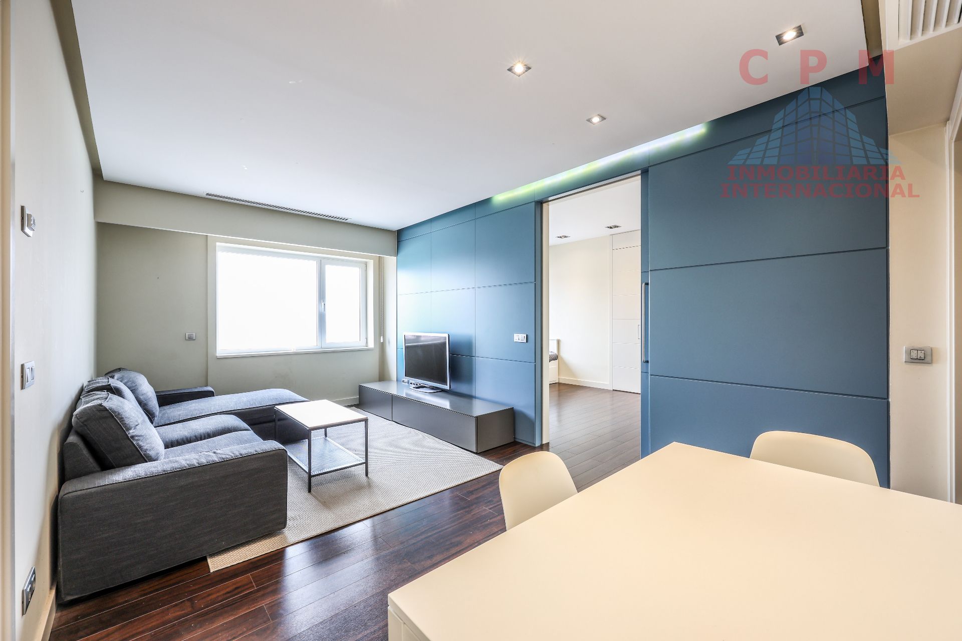 Living room of Flat to rent in  Madrid Capital  with Air Conditioner, Heating and Parquet flooring