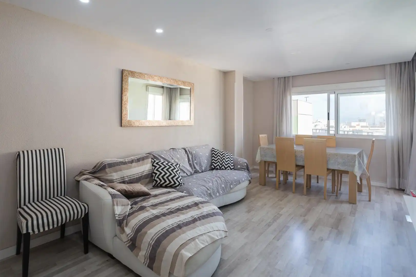 Sala de estar de Piso en venta en Gandia con Aire acondicionado, Amueblado y Balcón