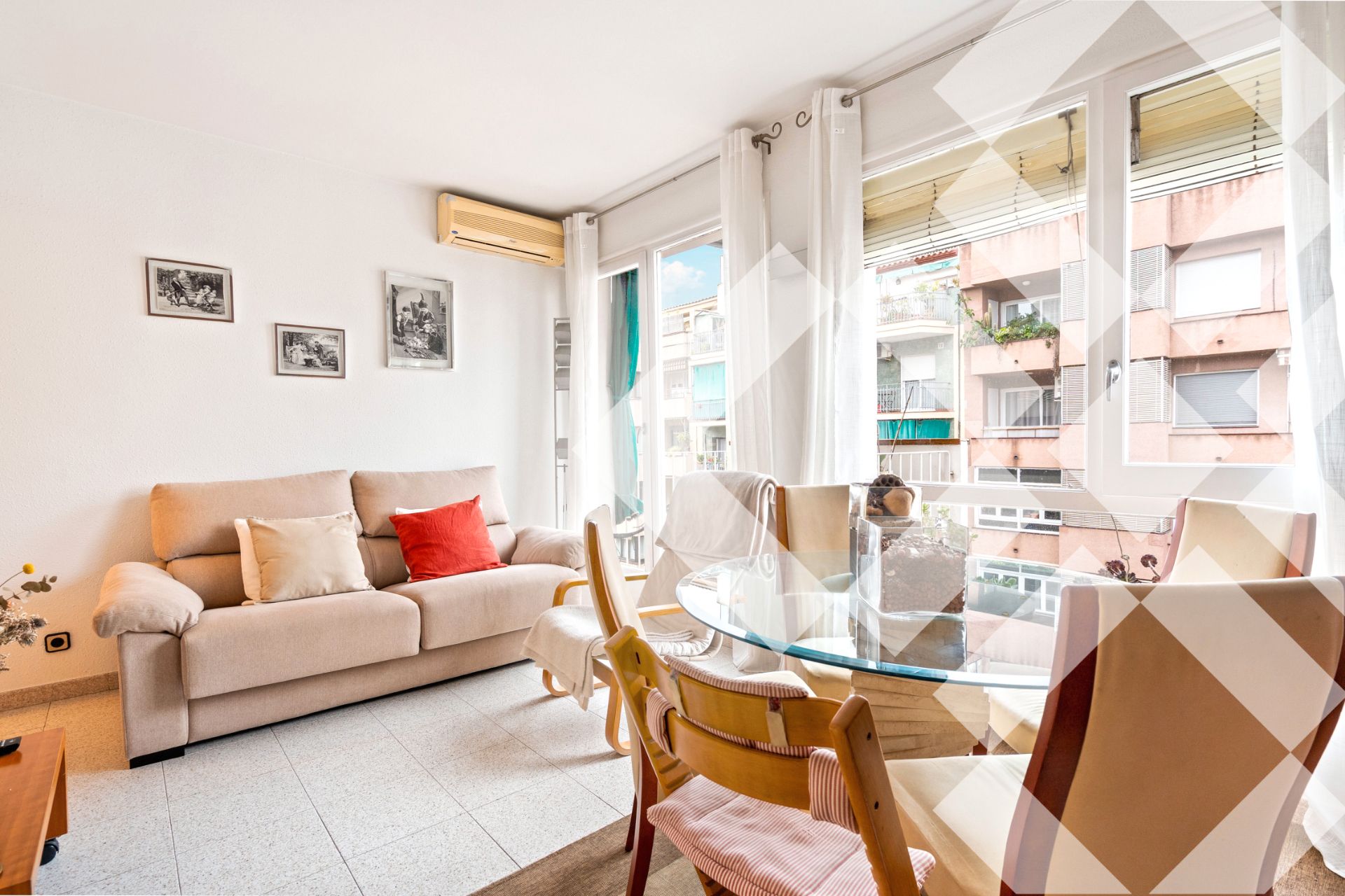 Vista exterior de Piso en venta en  Barcelona Capital con Aire acondicionado, Calefacción y Horno