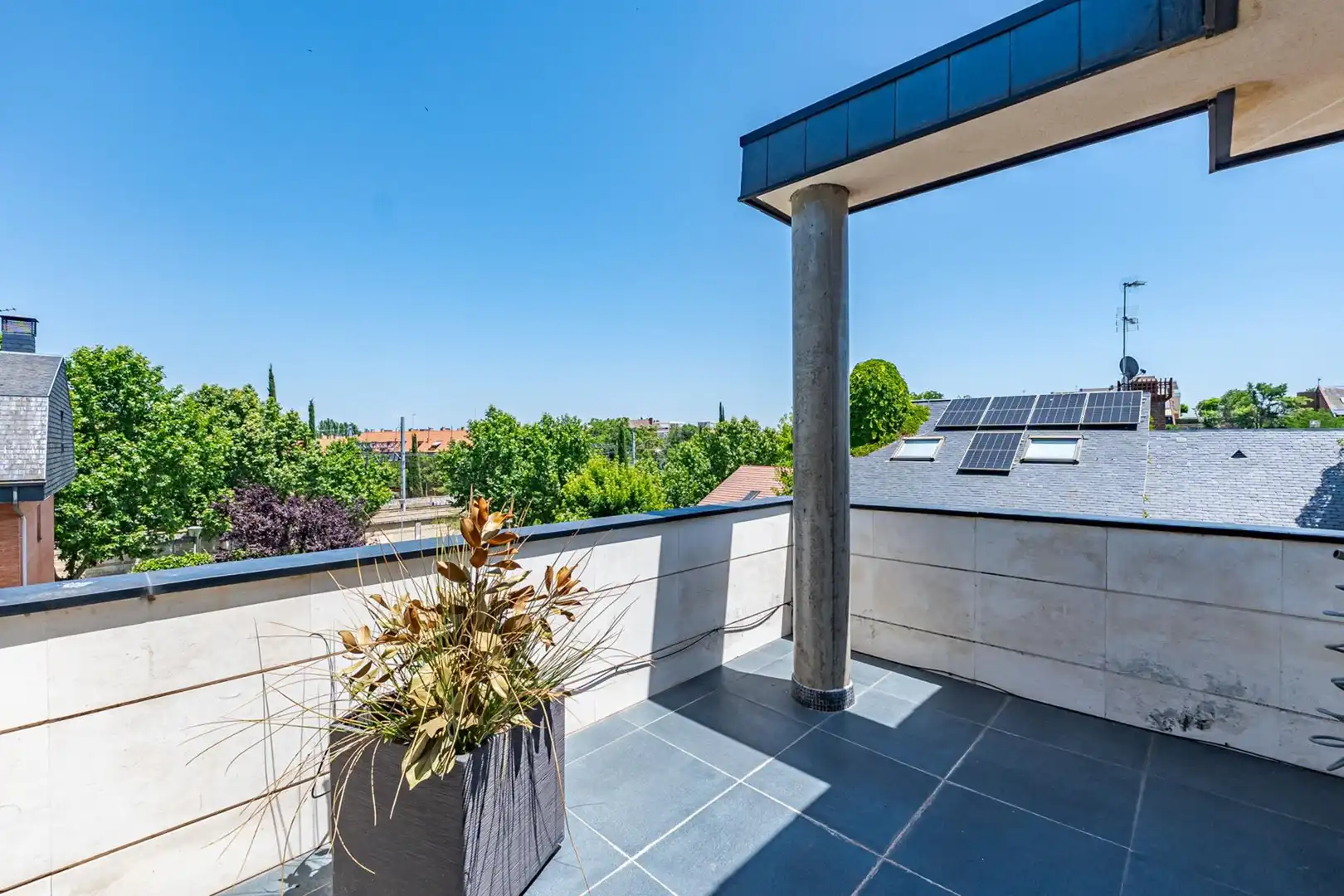 Terraza de Casa adosada en venta en Pozuelo de Alarcón con Aire acondicionado, Calefacción y Piscina