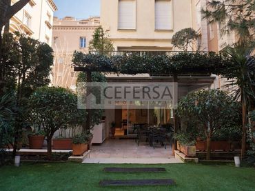 Casa amb balcó en venda a calle del Doctor Carulla