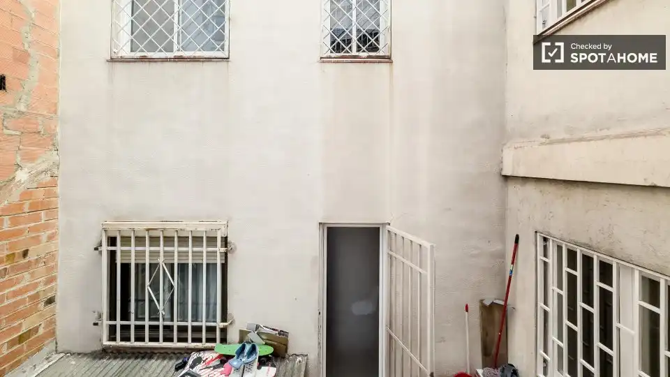 Exterior view of Flat for rent in Barcelona  with Air Conditioner, Heating and Furnished