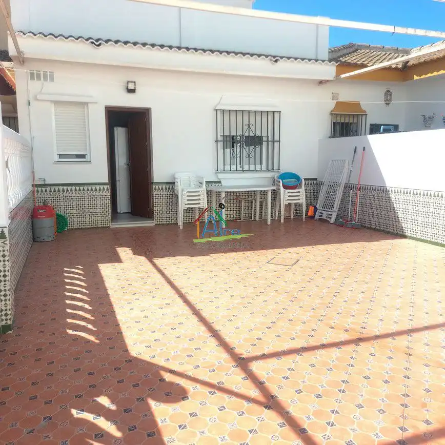 Jardí de Casa adosada en venda en Almonte amb Aire condicionat, Calefacció i Terrassa