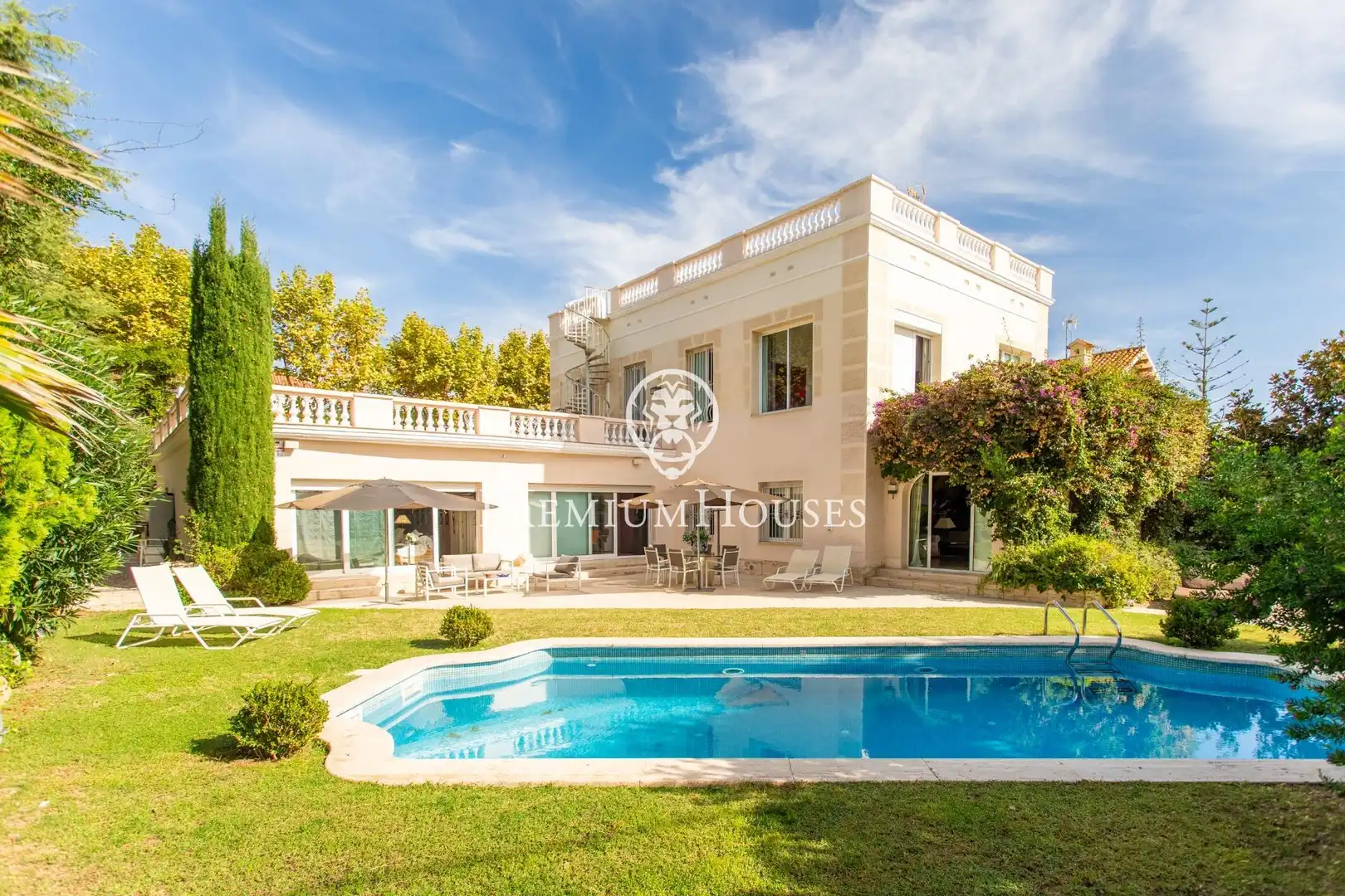 Houses for sale in Califòrnia - Santa Madrona
