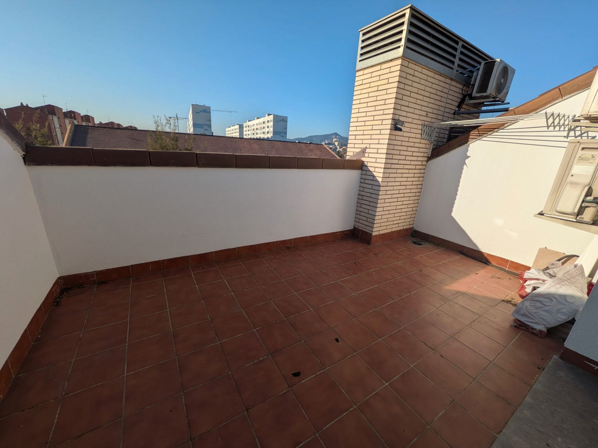 Terraza de Dúplex en venta en Cornellà de Llobregat con Aire acondicionado, Parquet y Terraza