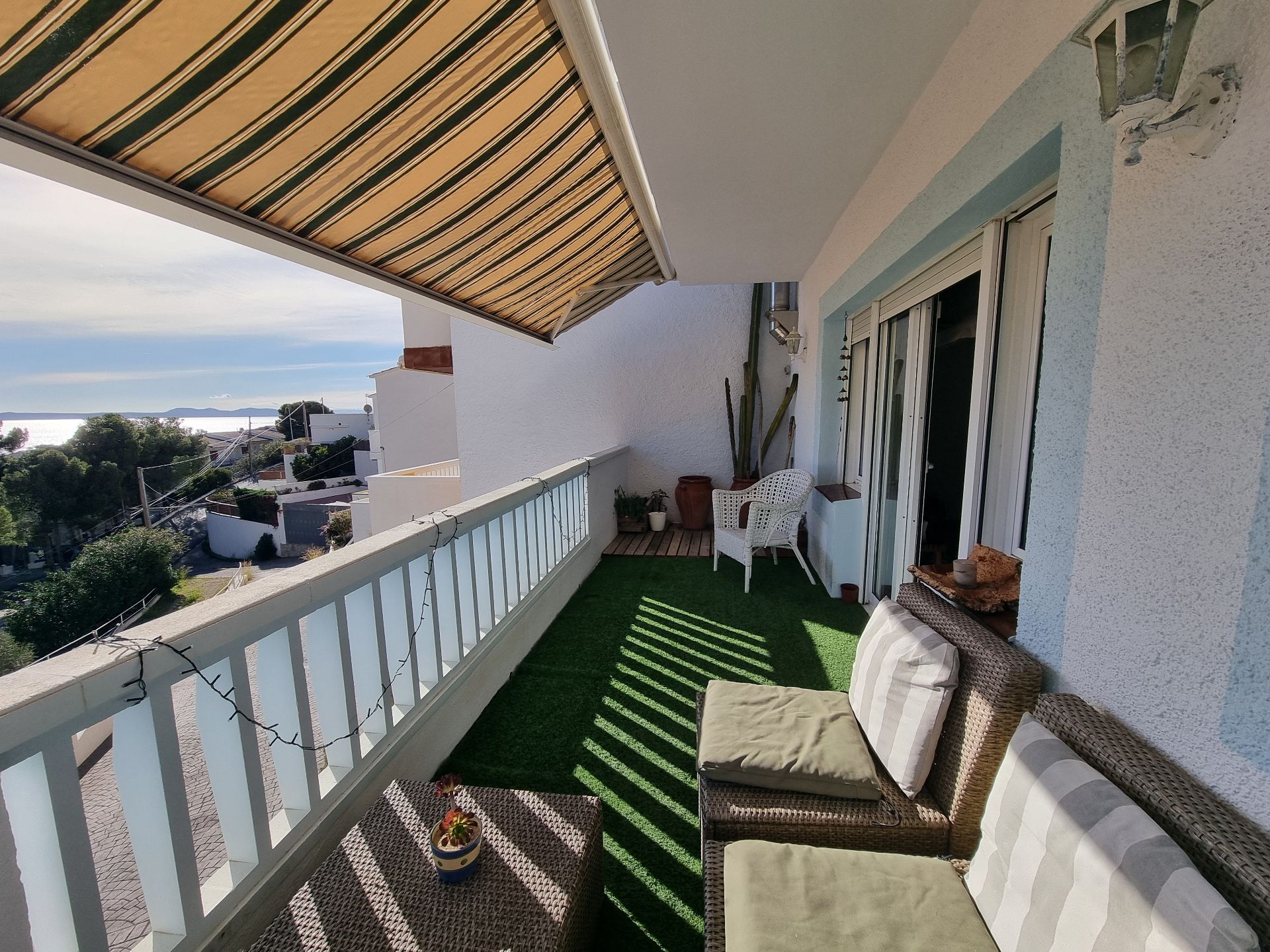 Terrassa de Casa adosada en venda en Roses amb Aire condicionat, Calefacció i Jardí privat