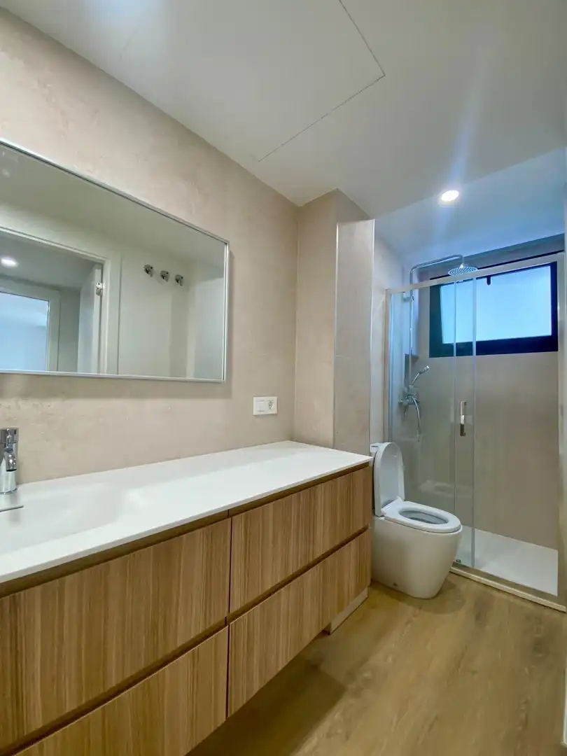 Baño de Ático en venta en Valencia con Aire acondicionado, Calefacción y Terraza
