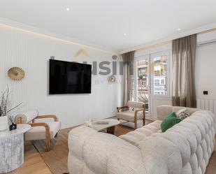 Living room of Flat for sale in  Madrid Capital  with Air Conditioner, Heating and Terrace