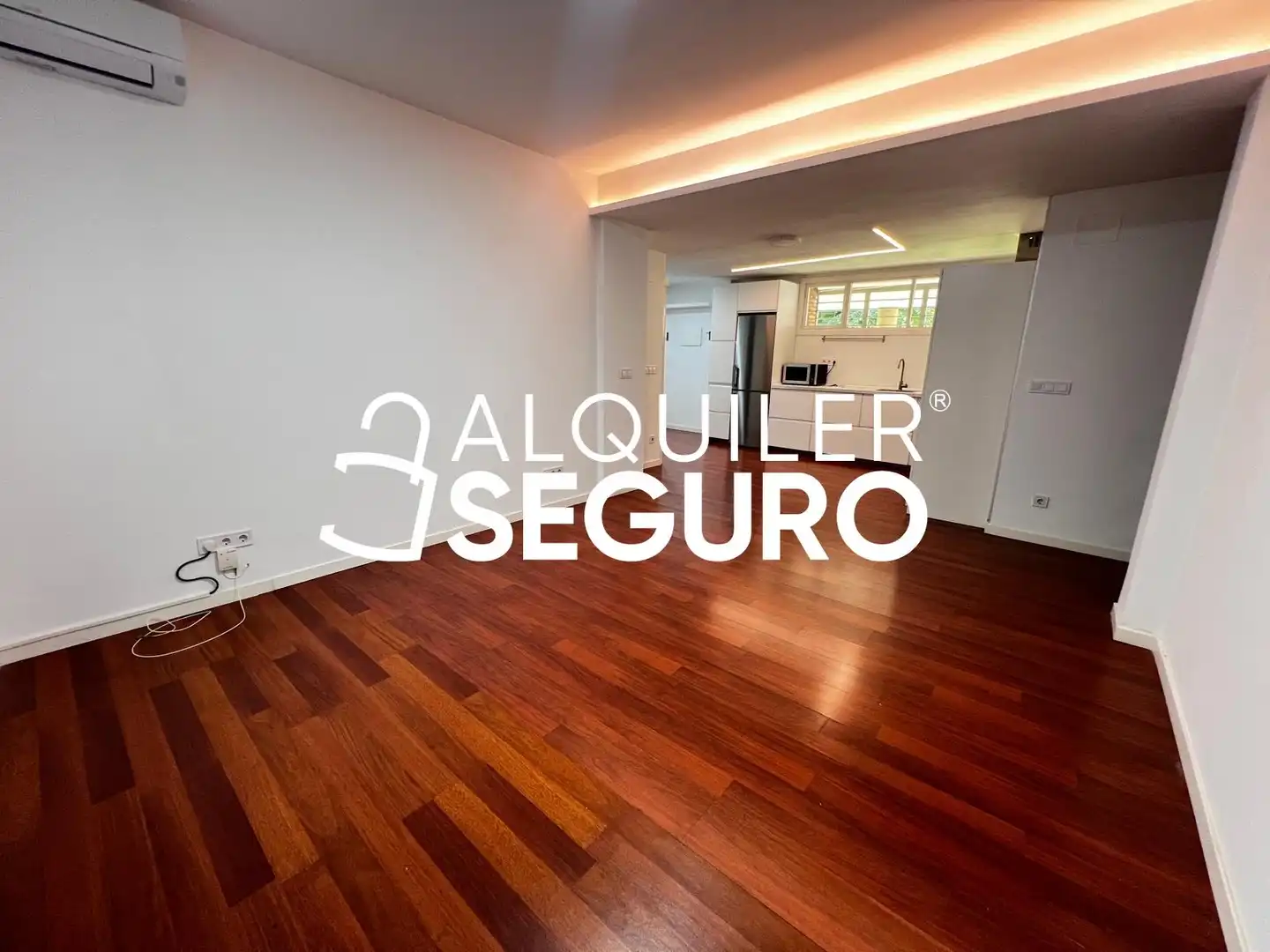 Living room of Flat for rent in Madrid  with Air Conditioner and Heating