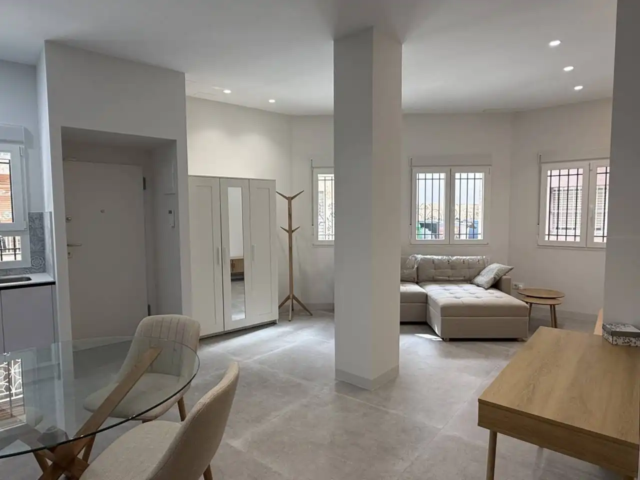 Sala d'estar de Loft de lloguer en Elche / Elx amb Aire condicionat i Moblat