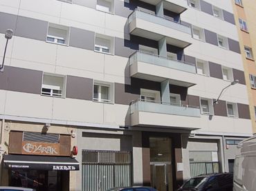 Appartement avec balcon à vendre à Calle Fueros de Navarra