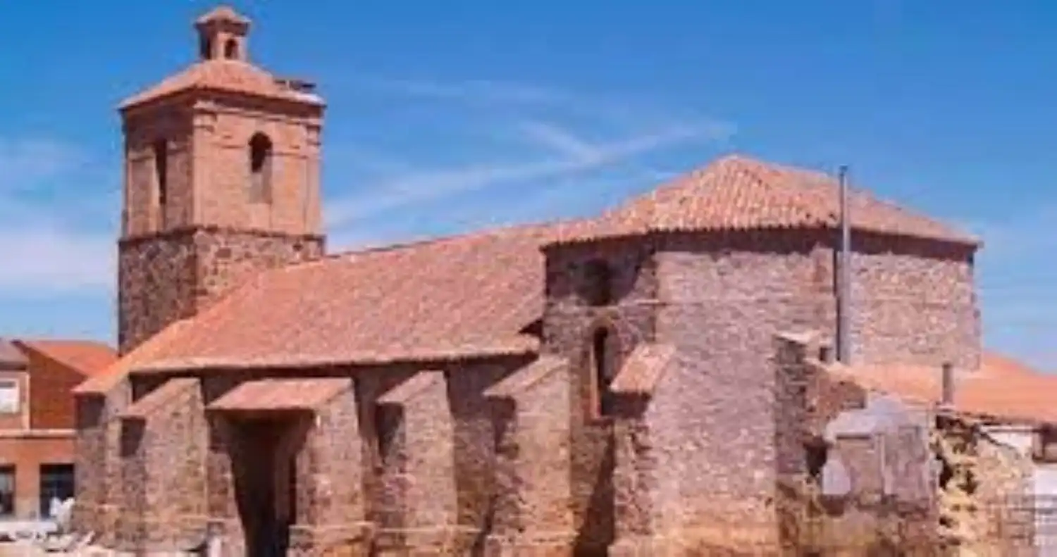 Vista exterior de Casa adosada en venta en Porzuna